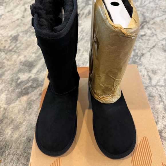 Koolaburra Victoria Girls Black Suede Boots Bow 3 - Picture 4 of 6